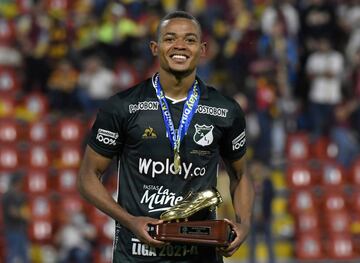 Harold Preciado terminó como el máximo goleador de la Liga BetPlay con 13 goles anotados. El atacante de Deportivo Cali superó a Fernando Uribe (Millonarios) y Jefferson Duque (Nacional), que fueron segundos y terceros con 12 y 10 anotaciones, respectivamente. 