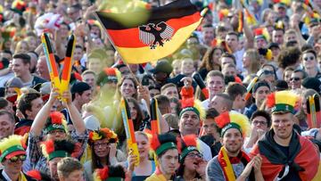 La bestia, ante su bestia