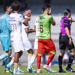 Las polémicas de Macías Romo en el Pumas vs Bravos
