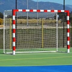 Jugadoras de diez equipos vizcaínos acusan a un árbitro de comportamiento “inapropiado e invasivo”