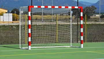 Jugadoras de diez equipos vizcaínos acusan a un árbitro de comportamiento “inapropiado e invasivo”