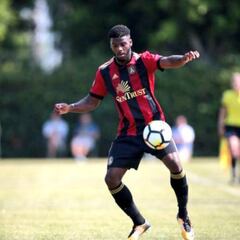 Zyen Jones firma con el Schalke 04 de la Bundesliga