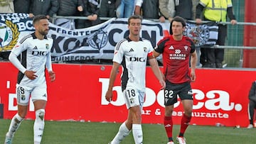 Menudo filón en el ataque tiene el Mirandés con Juan Gutiérrez. El defensa rojillo fue uno de los jugadores que más peligro creó en el derbi ante el Burgos. De sus pies salió la asistencia de gol, en el tanto de Panichelli.