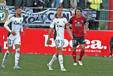 Menudo filón en el ataque tiene el Mirandés con Juan Gutiérrez. El defensa rojillo fue uno de los jugadores que más peligro creó en el derbi ante el Burgos. De sus pies salió la asistencia de gol, en el tanto de Panichelli.