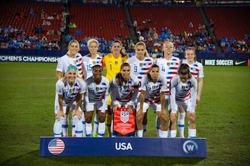 Estas son algunas de las playeras más bonitas de USA Femenil a lo largo de su historia, entre ellas está el jersey con la que ganaron el Campeonato Mundial de Canadá 2015.