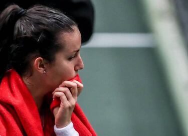 Czech Republic power past Spain into Fed Cup last four