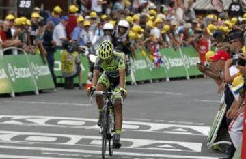 Contador herido a su llegada a meta.