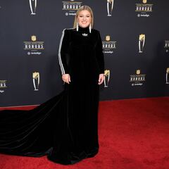 ‘The Kelly Clarkson Show’ accused of being a toxic work environment