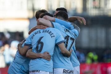 Nolito celebra con sus compañeros el 1-1 al Real Madrid. 