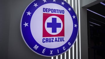 Cruz Azul Detail during the game Cruz Azul (MEX) vs Pumas UNAM (MEX), corresponding to Semifinals of second leg match of the 2022 Scotiabank Concacaf Champions League, at Azteca Stadium, on April 12, 2022.
<br><br>
Escudo o Logotipo de Cruz Azul durante el partido Cruz Azul (MEX) vs Pumas UNAM (MEX), correspondiente al partido de Vuelta de Semifinales de la Liga de Campeones Scotiabank Concacaf 2022, en el Estadio Azteca, el 12 de Abril de 2022.