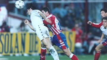 Alkorta y Simeone, en el Atlético-Real Madrid de la 95-96.