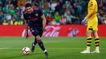 Guedes, tras marcar uno de los goles.