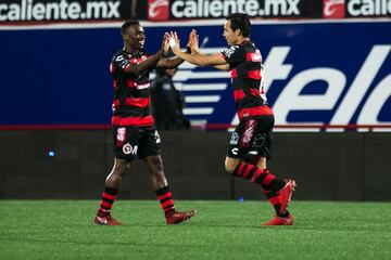 Erick 'Cubo' Torres anotó y le dio el triunfo a Xolos sobre Pachuca. Aunque parezca información errónea, el canterano salido de Chivas inició el encuentro como titular y al minuto 46 marcó el único gol del partido. Con la victoria, el cuadro 'fronterizo' se metió en el octavo lugar de la tabla mientras que Pachuca es décimo tercero.