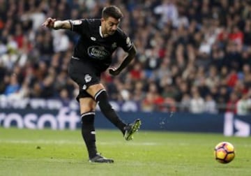 Joselu adelantó a los coruñeses. 1-2.