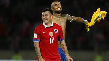 Medel: "Duele que siempre nos apunten a mí y a Arturo Vidal"