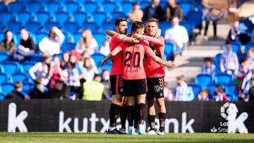 El Tenerife celebra su triunfo ante la Real Sociedad B. 