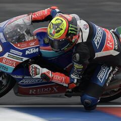 Bezzecchi se estrena y segundo puesto con liderato para Canet