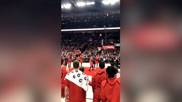 La grada no podía creer el triple de Doncic: así fue su reacción