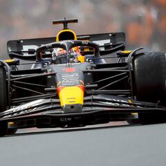 How much does an F1 car cost, weight, height and what speed do they reach?