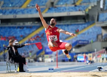 Athletics - European Athletics Team Championships - Silesian Stadium, Chorzow, Poland - May 29, 2021 Spain&#039;s Eusebio Caceres in action during the men&#039;s long jump final REUTERS/Aleksandra Szmigiel