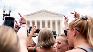 Supreme Court overturns Roe v. Wade live online: protests, opinion, abortion, trigger laws in United States...