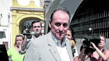 <b>A LA ESPERA. </b>Lopera sigue esperando que le formalicen una oferta por su paquete accionarial.