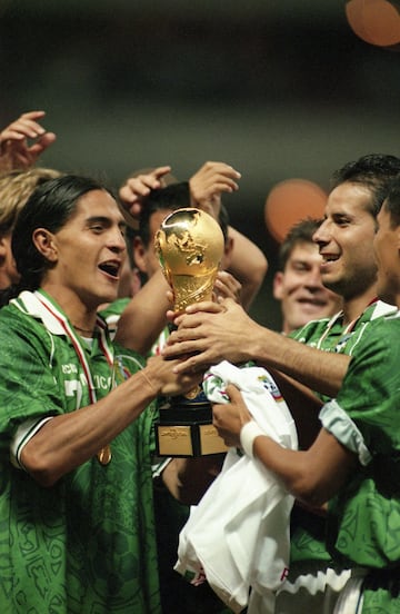 En 1999 la Selección Mexicana sorprendió al mundo venciendo a Brasil en la final de la Copa Confederaciones en el Estadio Azteca.