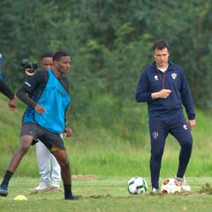 El Huesca desembarca en Sudáfrica y Qatar