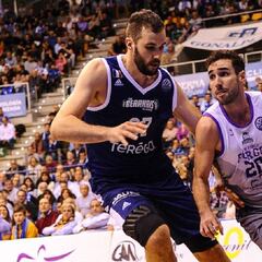 El Burgos no puede con un Pau liderado por un gran De Jong