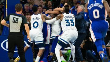 Pelea entre Karl-Anthony Towns y Joel Embiid.