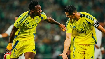 Jhon Duran y Cristiano Ronaldo celebran una anotación con Al Nassr.