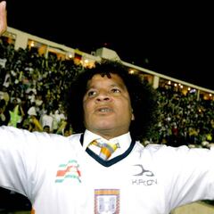 Gamero vuelve por la gloria: sacó campeón al último chico del FPC