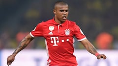 Douglas Costa celebrates Real goals at Dortmund on Twitter