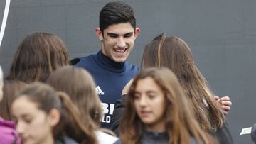 Guedes a la salida de un entrenamiento la pasada semana en la Ciudad Deportiva.