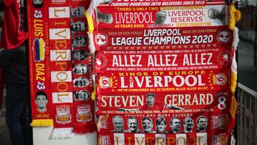 Soccer Football - Premier League - Liverpool v Tottenham Hotspur - Anfield, Liverpool, Britain - May 7, 2022 General view of Liverpool scarves for sale outside the stadium before the match REUTERS/Phil Noble EDITORIAL USE ONLY. No use with unauthorized audio, video, data, fixture lists, club/league logos or 'live' services. Online in-match use limited to 75 images, no video emulation. No use in betting, games or single club /league/player publications. Please contact your account representative for further details.