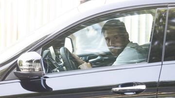 27/07/20 Llegada DE LOS JUGADORES DEL BARCELONA DESPUES DE UNA SEMANA DE VACACIONES PARA PREPARAR LA CHAMPIONS LEAGUE
Lionel Messi (10) FC Barcelona