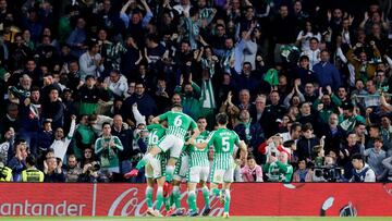 Aficionados del Betis, en el Villamar&iacute;n. 