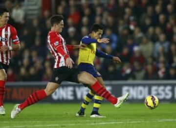 Alexis Sánchez fue titular en la derrota del Arsenal ante Southampton. 