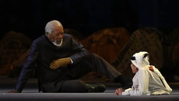 What happened to Morgan Freeman’s left hand? This was his speech at the World Cup ceremony