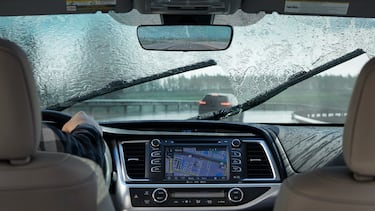 ¿Cómo saber cuándo hay que cambiar los limpiaparabrisas del automóvil?