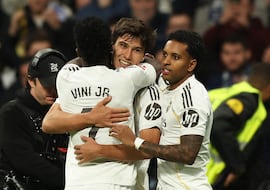 Tres para dos puestos