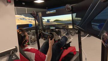 Un piloto de Teo Mart&iacute;n eSports entrenando.