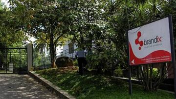 1.000 empleados que hac¨ªan mascarillas para EEUU dan positivo