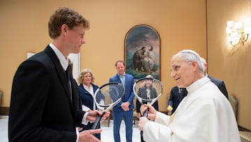 The world No.1 seed awaits his first round rival in Thursday’s draw. In the meantime, he got to meet sports fan Pope Leo XIV.