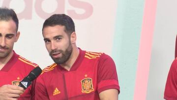 Carvajal: "Defendería esta camiseta en Barcelona como en todos los estadios"