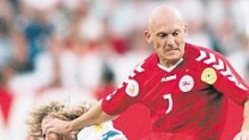 <b>DECISIVO. </b>Gravesen lidera al Everton y a Dinamarca y puede estar muy cerca de convertirse en breve en nuevo mediocentro del Real Madrid.