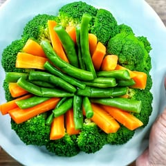 Liz Weiss, nutritionist, explains what she does and eats to live longer: “Longevity isn’t just about what’s on the plate”