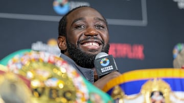 LAS VEGAS (ESTADOS UNIDOS), 14/09/2025.- El boxeador estadounidense Terence Crawford durante la rueda de prensa ofrecida al término del combate ante el mexicano Saúl "Canelo" Álvarez este sábado, en el Allegiant Stadium en Las Vegas (EE.UU.). Crawford ha derrotado al mexicano Saúl 'Canelo' Álvarez por voto unánime y le ha arrebatado sus títulos mundiales. EFE/ Octavio Guzmán