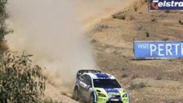 <b>LÍDER</b>. El finlandés Mikko Hirvonen marca el ritmo con su Ford Focus RS WRC en el Rally de Australia.