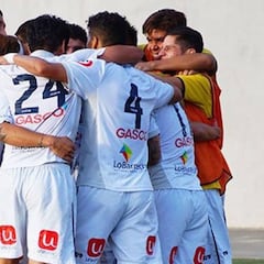 Barnechea aprovecha tropiezo de Melipilla y vuelve a Primera B